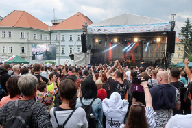 V Teplicích naplno běží slavnostní zahájení 872. lázeňské sezóny. Město je v pohybu