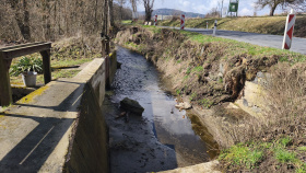Opěrná zeď u Stříbrného mlýna projde obnovou