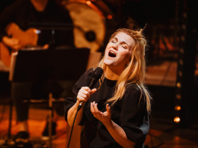 Písně Zuzany Navarové v podání Ivy Marešové a filharmoniků na podzim rozezní Novou Spirálu