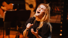 Písně Zuzany Navarové v podání Ivy Marešové a filharmoniků na podzim rozezní Novou Spirálu