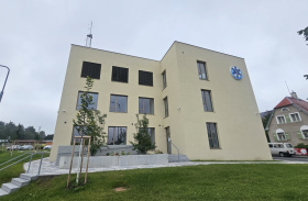 Liberecký kraj otevřel novou základnu pro ZZS v Jablonci nad Nisou. Po téměř padesáti letech opouštějí záchranáři areál nemocnice Kliknutím zvětšíte obrázek
