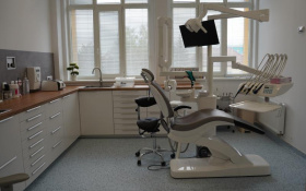 Karlovarský kraj otevřel novou zubní kliniku v Nemocnici Cheb Kliknutím zvětšíte obrázek