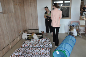 Program Obec v nouzi pomohl Hostišové s výstavbou dětské skupiny pro 24 dětí