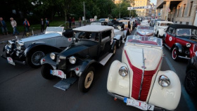 Na Karlovarskou Veteran Rallye přijede až 60 historických aut. Startuje v Jáchymově