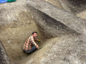 Archeologové zkoumají svatyni ve středních Čechách. Veřejnost jim může nahlédnout pod ruce právě dnes Kliknutím zvětšíte obrázek