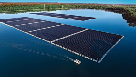 Největší plovoucí fotovoltaická elektrárna v ČR vzniká v areálu dolu Centrum
