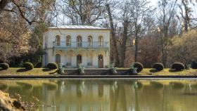 Kraj pošle peníze na obnovu Rybářského pavilonu i záchranu dřevěnice a sušírny