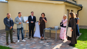 Podpora míří na nové služby pro lidi s autismem i vybavení Pardubické nemocnice