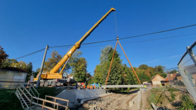 Nový most v Čeminech roste před očima Kliknutím zvětšíte obrázek