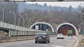 Silničáři v Brně zavřeli Pisárecký tunel, očekávají dopravní komplikace Kliknutím zvětšíte obrázek