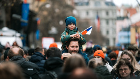Spolek Díky, že můžem představuje program Korza Národní k 37. výročí sametové revoluce